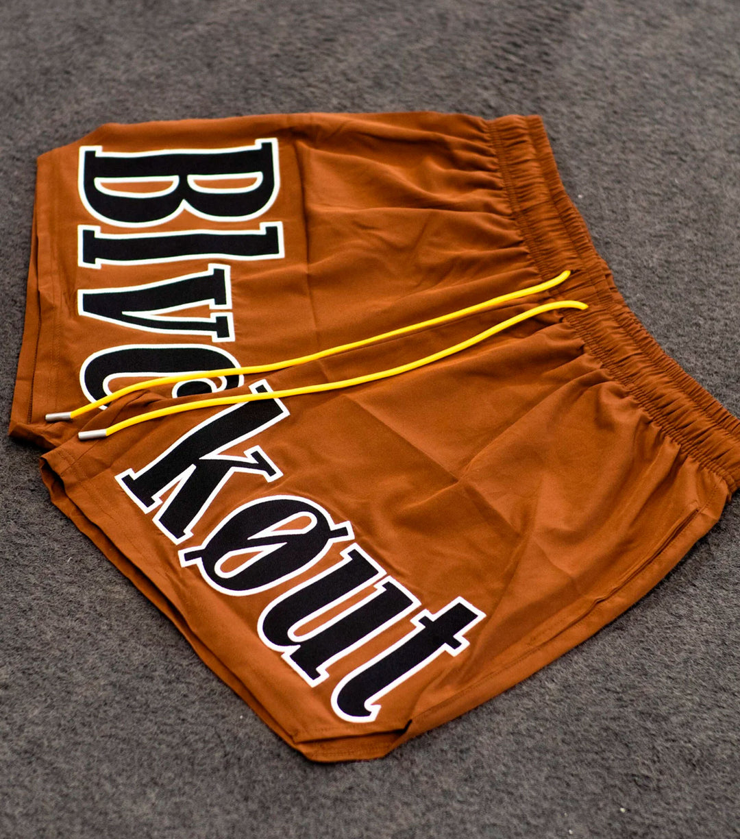 BLVCKOUT CLUB SHORTS BROWN